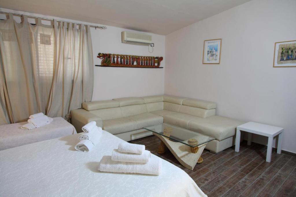 B&B Madema Cefalù Buitenkant foto